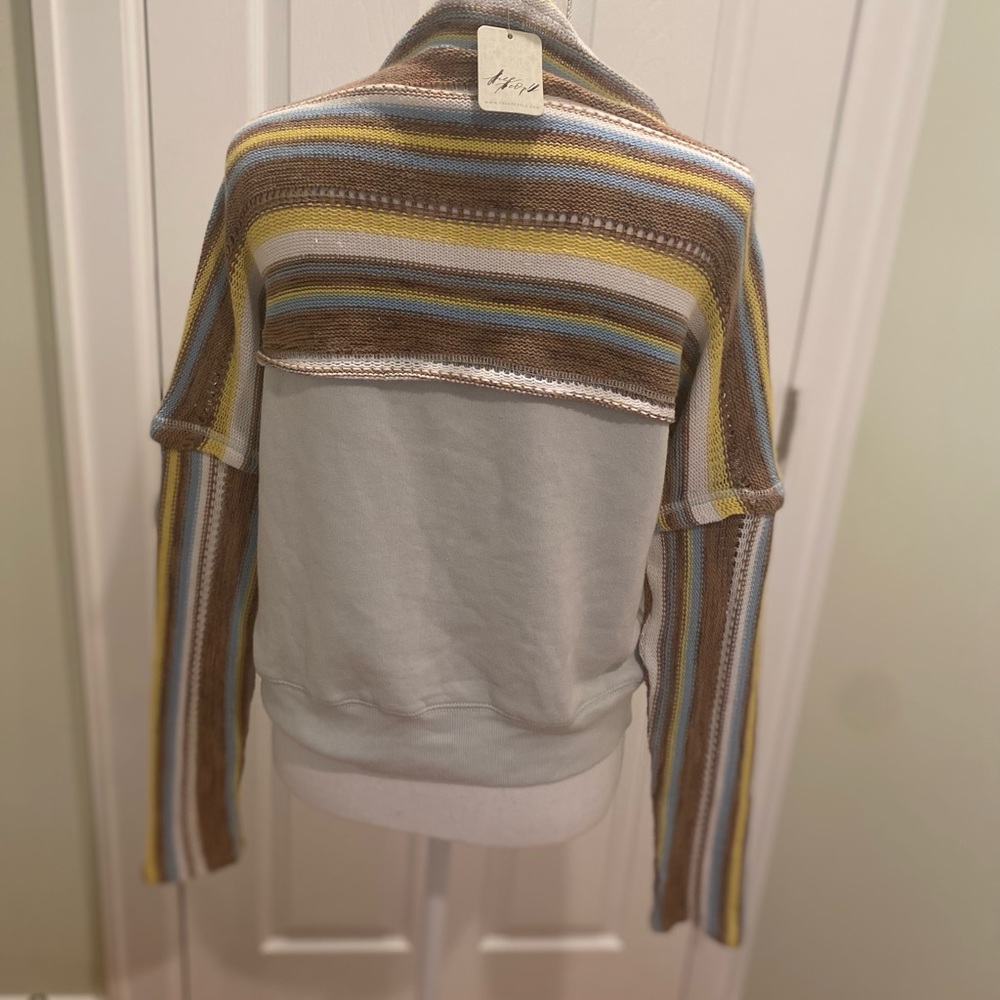 New Free People Lake Tahoe Crochet Sleeve Pullover size S - Picture 9 of 9